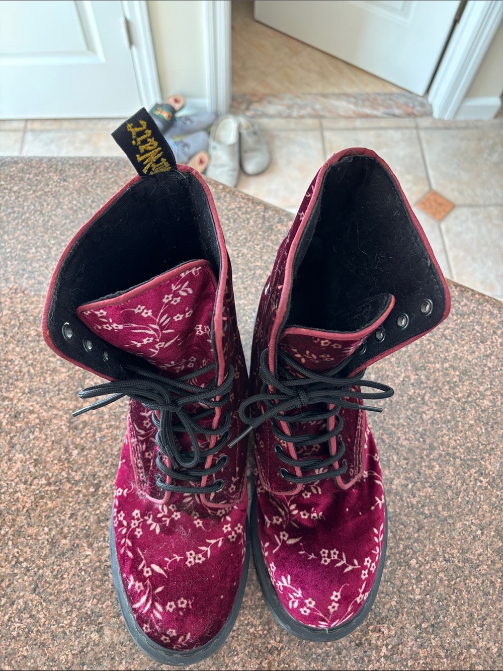 Dr. Martens Ladies Burgundy Velvet Avery Floral Lace-Up Combat Boots-10 - Picture 5 of 11